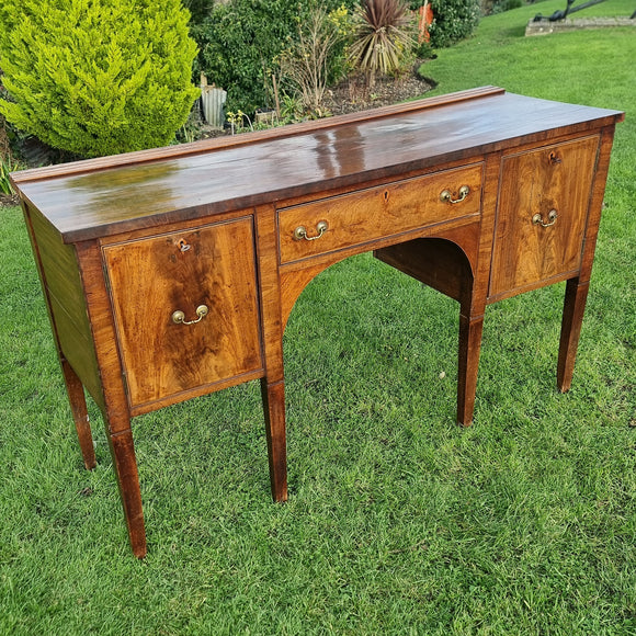 Antique Georgian Early 19th Century Mahogany Sideboard.