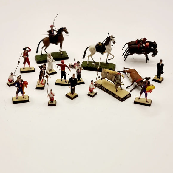 Unusual Vintage Spanish Miniature Figures Bull Fighters etc 17 in total