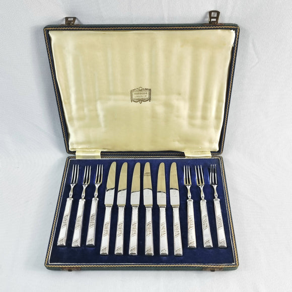 Vintage Harrods Silver Plated Stainless Desert Canteen of Cutley Knives and Folks. Set of 6.