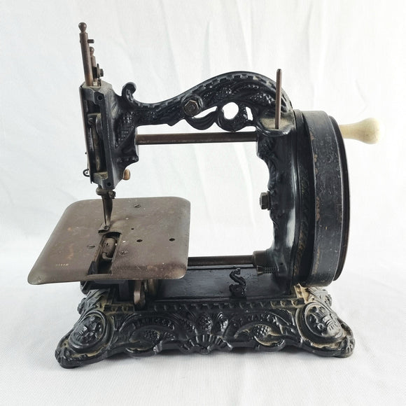 Rare Victorian Newton Wilson and Co Princess of Wales Sewing Machine. C1870s. No. 89118.