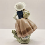 Lladro Figurine Sweet Scent No. 5221