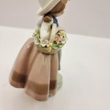 Lladro Figurine Sweet Scent No. 5221
