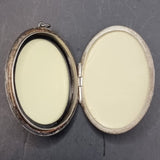 Vintage 1971 Smith, Ewen & Stylic Ltd Silver Locket.