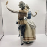 Lladro Figurine Dancing the Polka 5252
