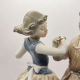 Lladro Figurine Dancing the Polka 5252