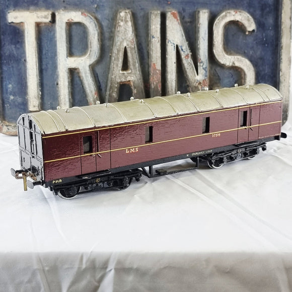 0 Gauge Course Scale Kit Built Carriage LMS 37914