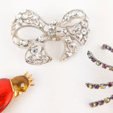Collection of vintage brooches