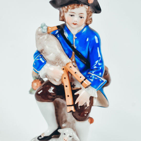 Sitzendorf Bagpipes Player