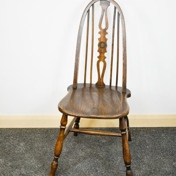 Vintage Colonial Windsor Chair